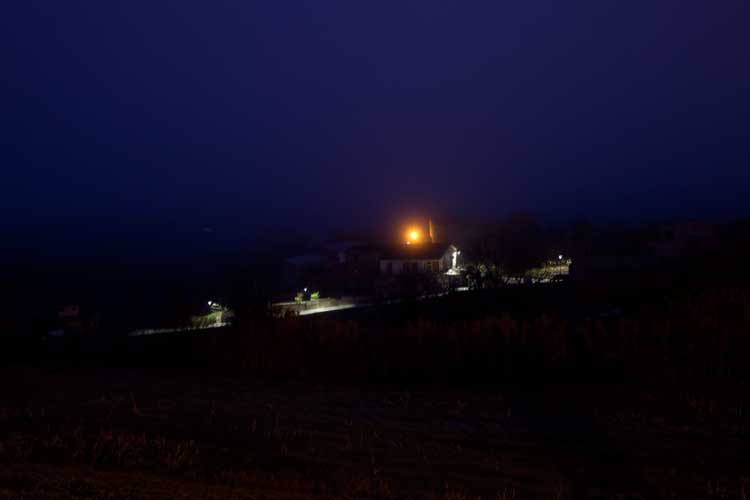 A trenc d'alba